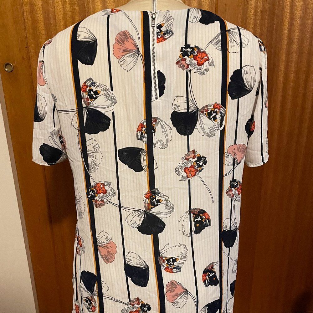 🌸Artsy Flower stripe Top Daniel Rainn for spring, navy, pink, white - Picture 4 of 6